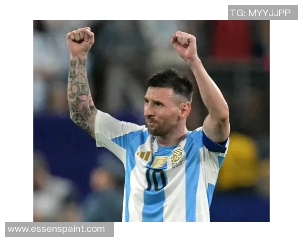 梅西足球传奇风采装饰画高清呈现，展现不朽巨星的精彩瞬间