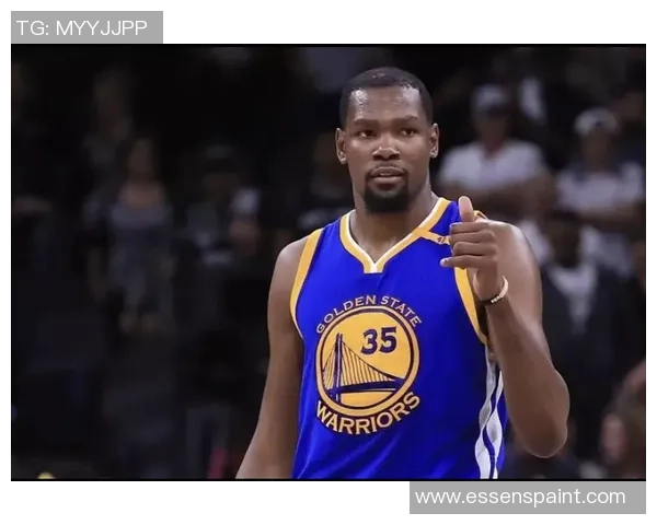 足球球星系鞋带技巧全解析 轻松学会明星球员的快速系带方法