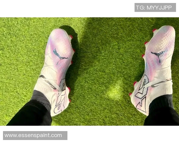 如何绘制精美的足球明星专属球鞋让作品更具吸引力 如何绘制精美的足球明星专属球鞋让作品更具吸引力